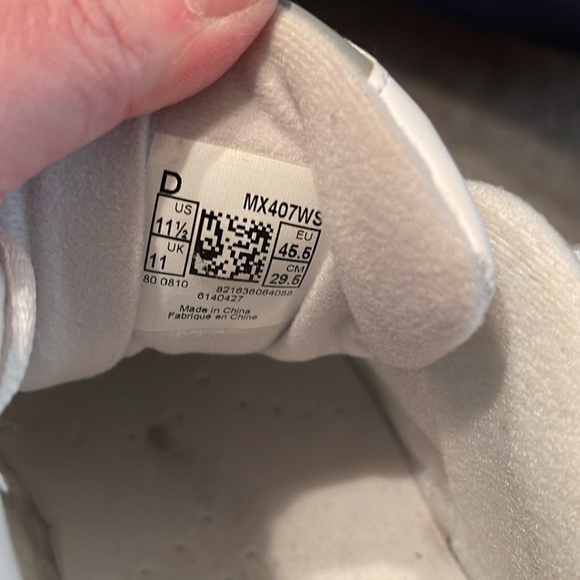 Mens New Balance 11 1/2 barely worn - Picture 4 of 4